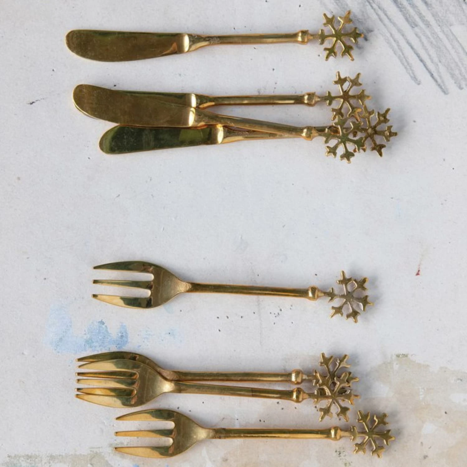 Set Of 4 Elegant 5.5-Inch Brass Gold Cocktail Forks With Snowflake Handle In Bag - Decorative Christmas Utensils For Dessert Salad Appetizers - Mini Festive Flatware Silverware 2 Set Of 4 Elegant 5.5-Inch Brass Gold Cocktail Forks With Snowflake Handle In Bag - Decorative Christmas Utensils For Dessert Salad Appetizers - Mini Festive Flatware Silverware - Image 2
