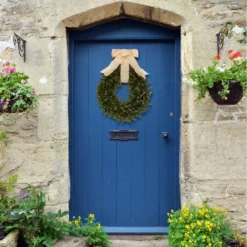 Orchid & Ivy 18-Inch Green Artificial Boxwood Wreath With Burlap Hanging Ribbon - Outdoor Indoor All-Weather Farmhouse Decor Front Door Wall Hanging Christmas Decoration -Night Christmas Shop 81ceQiqzgKL. AC SL1500