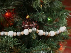 9-Foot Vintage Rustic White, Silver And Unfinished Wood Bead Garland Christmas Tree Decoration -Night Christmas Shop WhiteSilverNaturalGarlandOnTreeCU